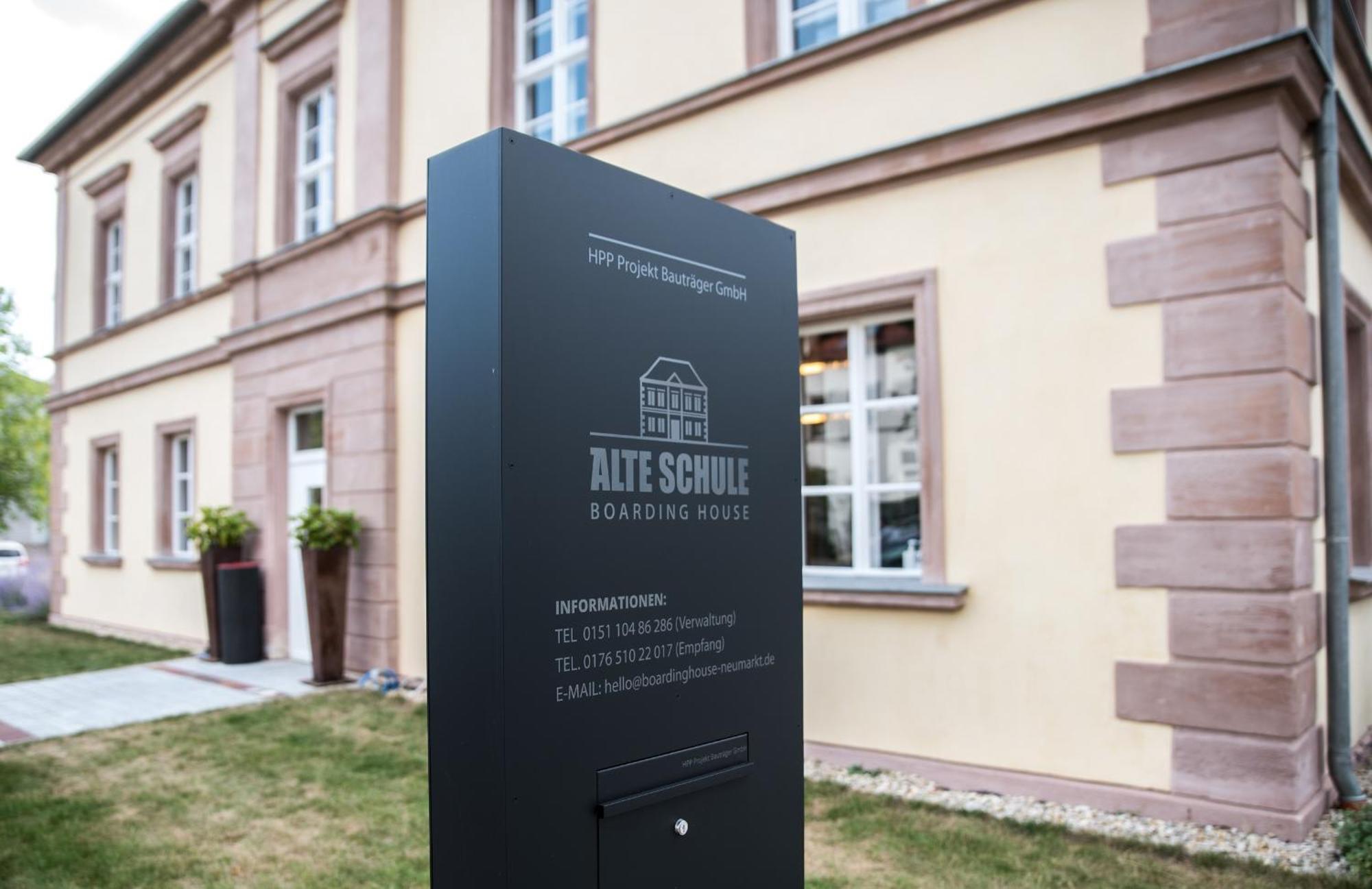 Boardinghouse Neumarkt Alte Schule Neumarkt in der Oberpfalz Ngoại thất bức ảnh